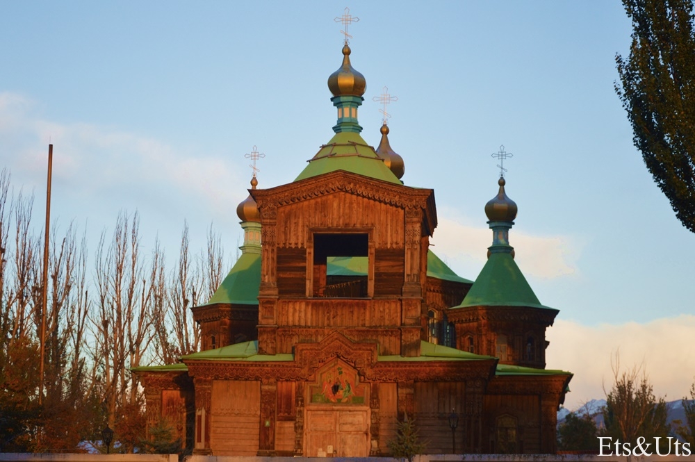 Iglesia Madera, Karakol, Kirguistan